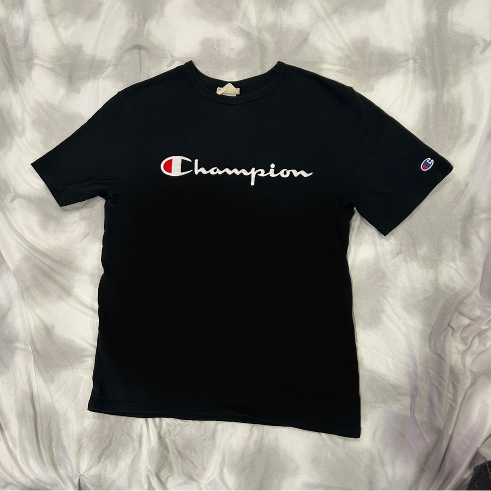 Black champion t shirt